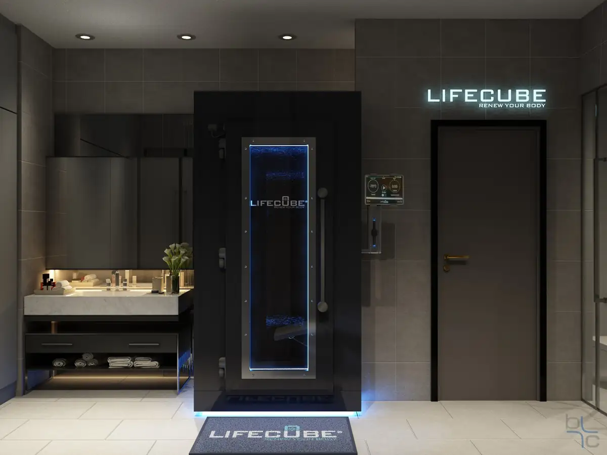 Schwarze LifeCube Kältekammer im Wellnessbereich
